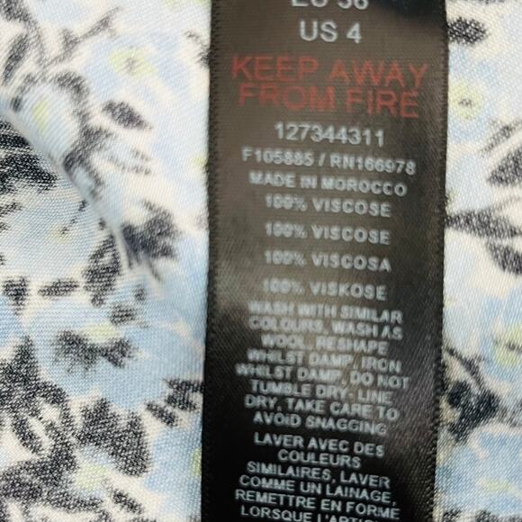 TopShop Blue Black Floral Sleeveless Tie Back V-Neck Shorts Romper 4/Small NWT - Picture 12 of 13